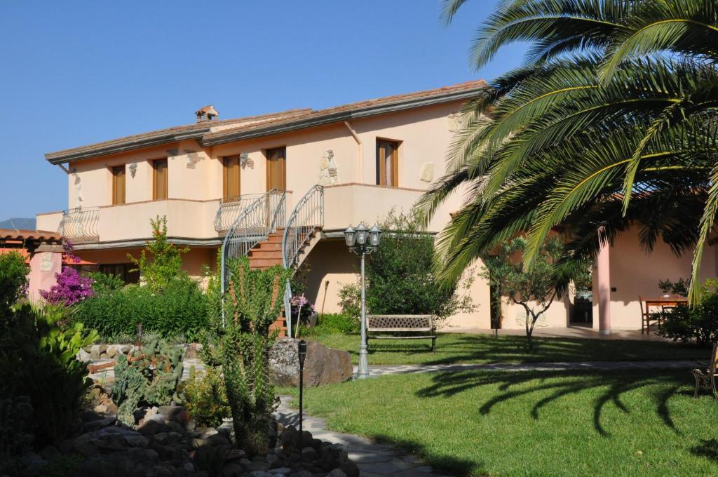 Agriturismo S'Aranada Villa Marrubiu ภายนอก รูปภาพ