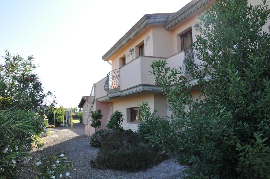 Agriturismo S'Aranada Villa Marrubiu ภายนอก รูปภาพ
