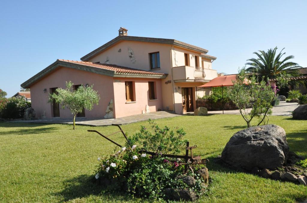Agriturismo S'Aranada Villa Marrubiu ภายนอก รูปภาพ